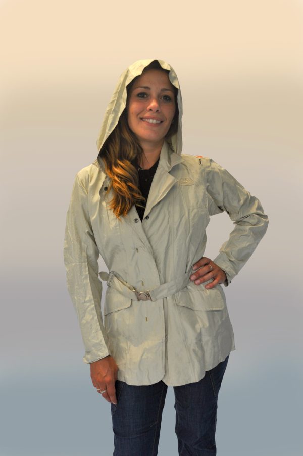 Trench donna con cappuccio in Seta - immagine 3